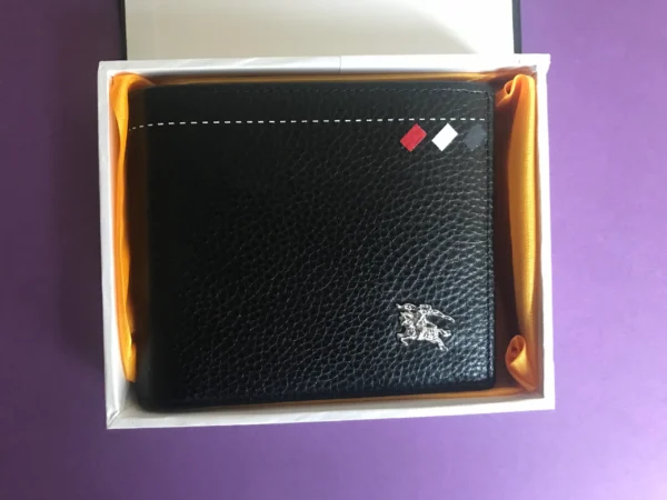 Premium Designer Wallet – Stylish & Functional Accessory for Everyday Use