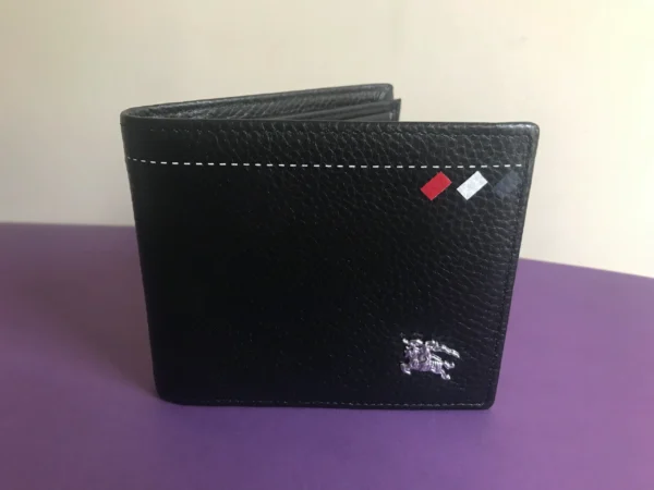 Premium Designer Wallet – Stylish & Functional Accessory for Everyday Use