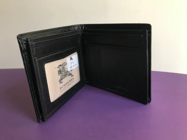 Premium Designer Wallet – Stylish & Functional Accessory for Everyday Use