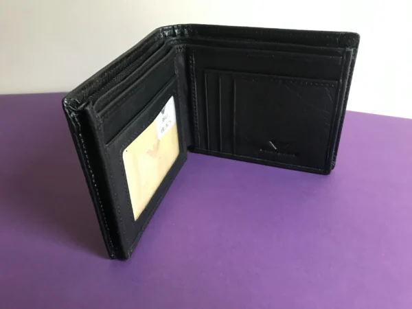 Premium Designer Wallet – Stylish & Functional Accessory for Everyday Use