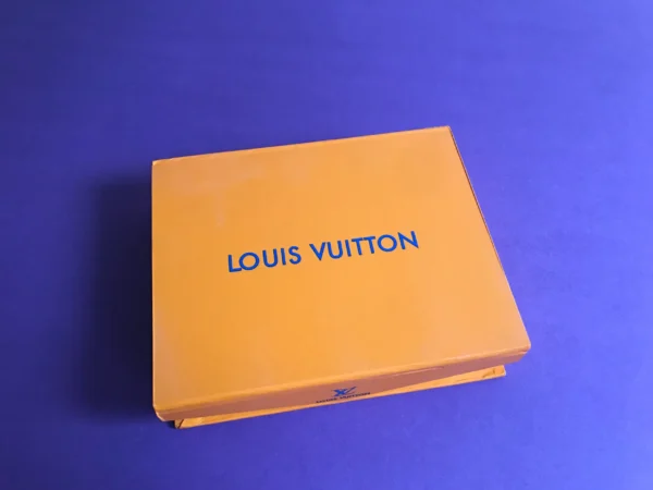 Premium Designer Wallet – Stylish & Functional Accessory for Everyday Use