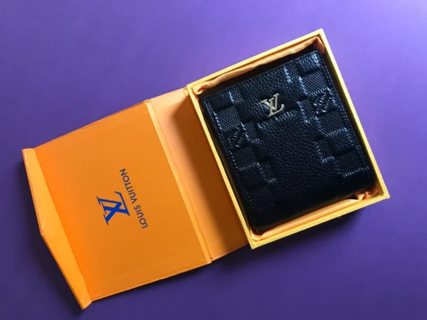 Premium Designer Wallet – Stylish & Functional Accessory for Everyday Use