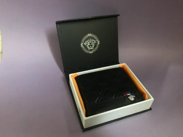 Premium Designer Wallet – Stylish & Functional Accessory for Everyday Use