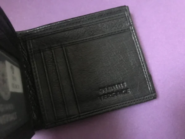 Premium Designer Wallet – Stylish & Functional Accessory for Everyday Use