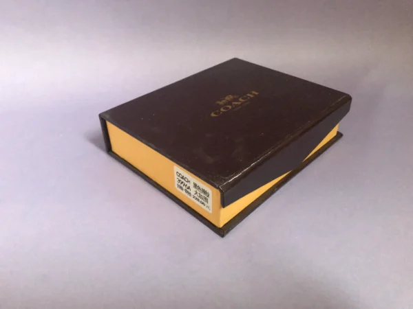 Premium Designer Wallet – Stylish & Functional Accessory for Everyday Use