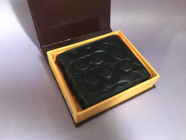 Premium Designer Wallet – Stylish & Functional Accessory for Everyday Use