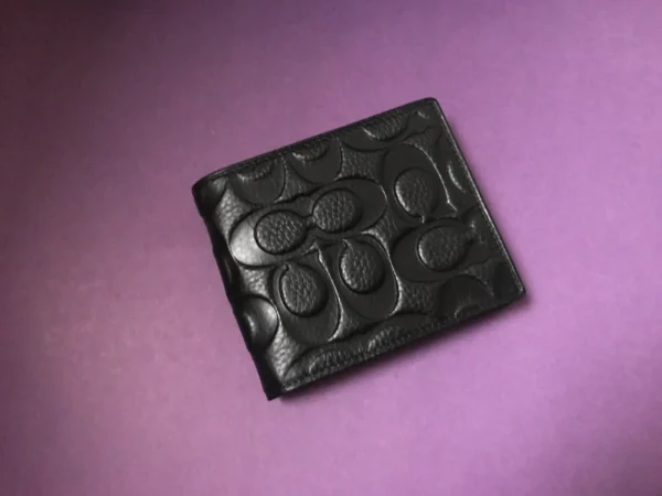 Premium Designer Wallet – Stylish & Functional Accessory for Everyday Use