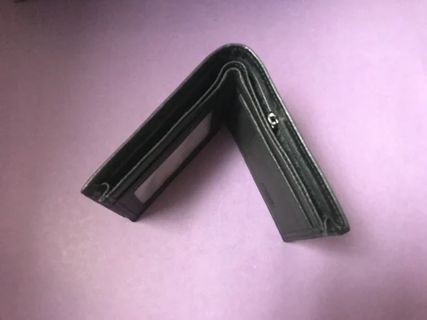 Premium Designer Wallet – Stylish & Functional Accessory for Everyday Use