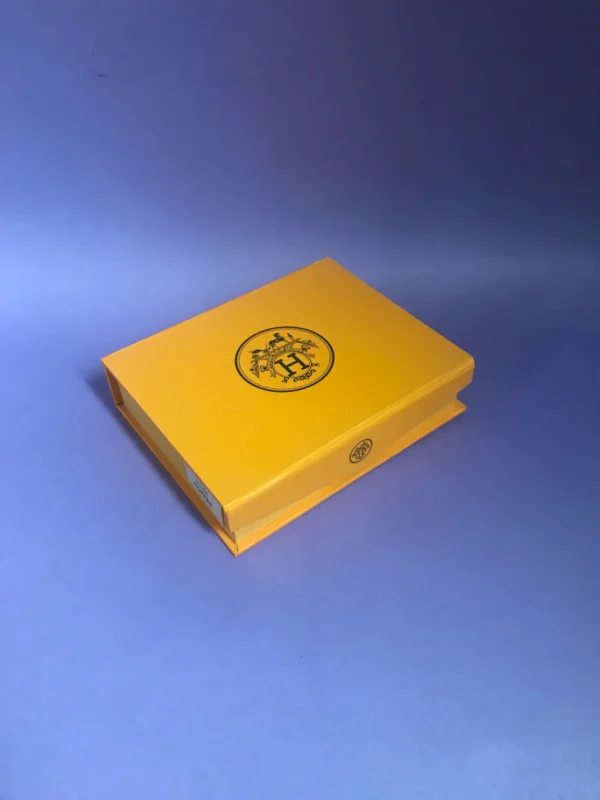 Premium Designer Wallet – Stylish & Functional Accessory for Everyday Use