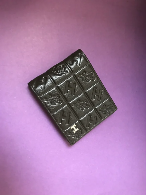 Premium Designer Wallet – Stylish & Functional Accessory for Everyday Use