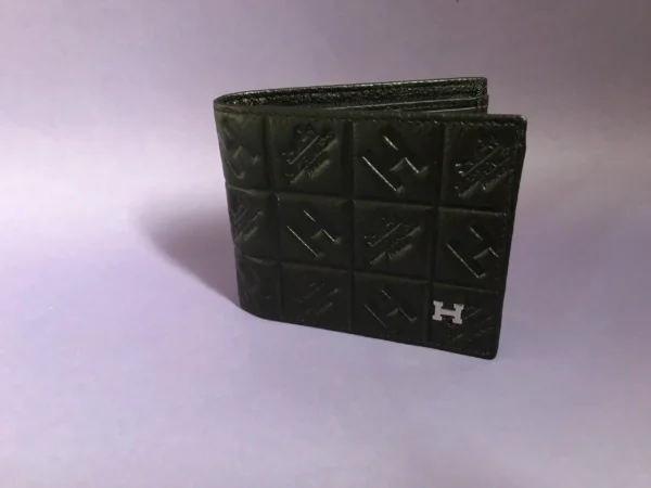 Premium Designer Wallet – Stylish & Functional Accessory for Everyday Use