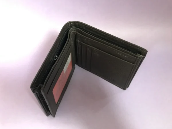 Premium Designer Wallet – Stylish & Functional Accessory for Everyday Use