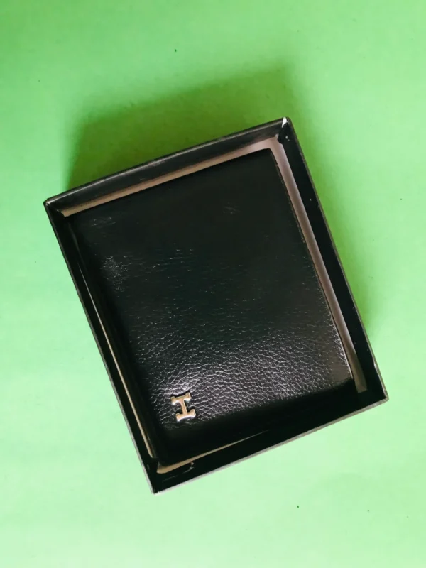Premium Local Brand Wallet – Affordable, Stylish & Durable
