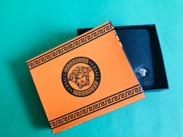 Premium Local Brand Wallet – Affordable, Stylish & Durable