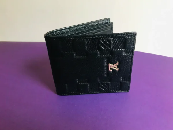 Premium Designer Wallet – Stylish & Functional Accessory for Everyday Use