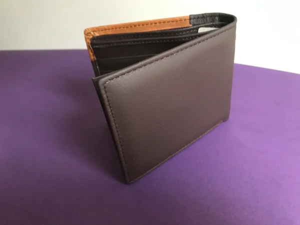 Imperial Horse Wallet – Premium Craftsmanship & Timeless Elegance