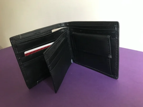 Imperial Horse Wallet – Premium Craftsmanship & Timeless Elegance