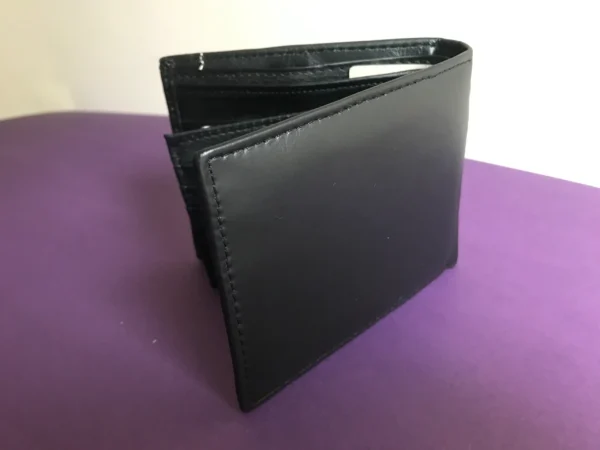 Imperial Horse Wallet – Premium Craftsmanship & Timeless Elegance