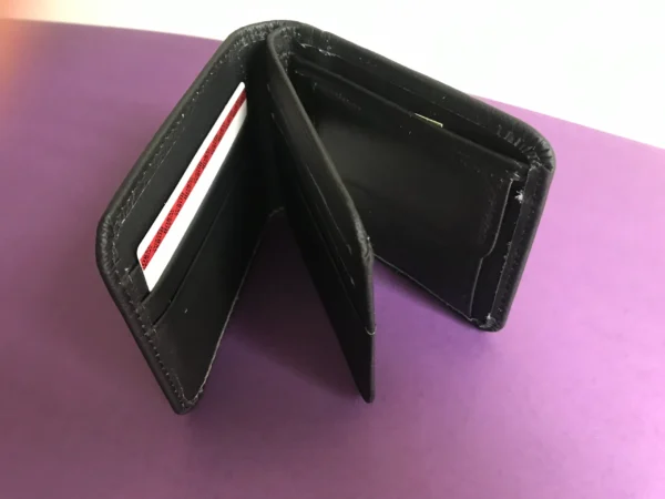 Imperial Horse Wallet – Premium Craftsmanship & Timeless Elegance