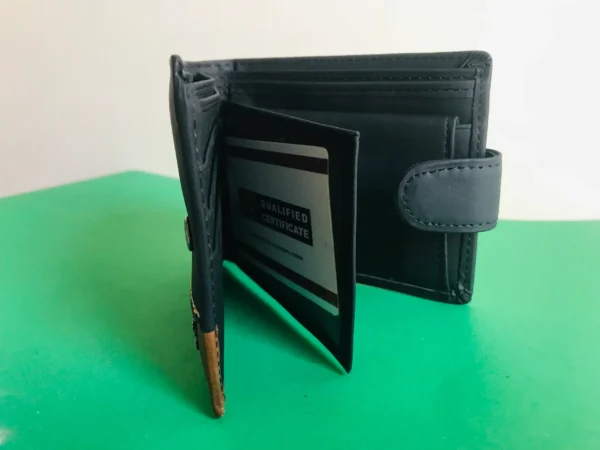 Imperial Horse Wallet – Premium Craftsmanship & Timeless Elegance