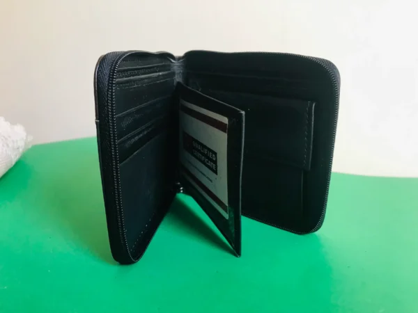 Imperial Horse Wallet – Premium Craftsmanship & Timeless Elegance