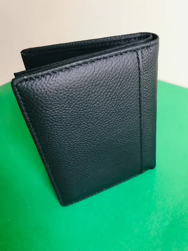 Imperial Horse Wallet – Premium Craftsmanship & Timeless Elegance