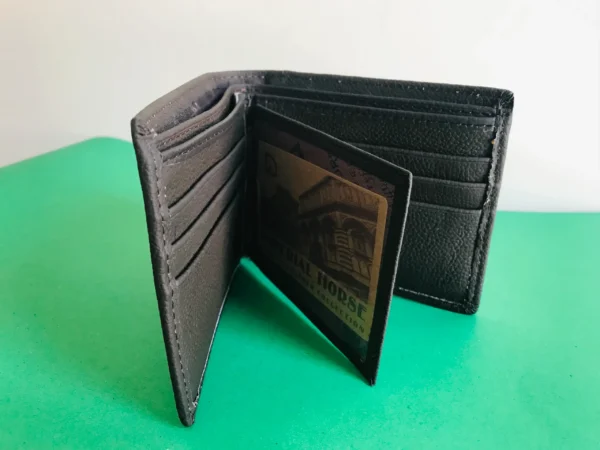Imperial Horse Wallet – Premium Craftsmanship & Timeless Elegance