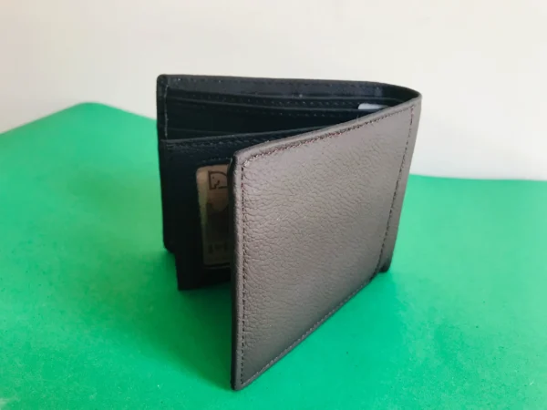 Imperial Horse Wallet – Premium Craftsmanship & Timeless Elegance