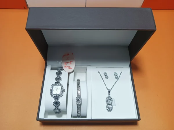 Elegant Jewelry & Watch Storage Box – Stylish & Durable Organizer