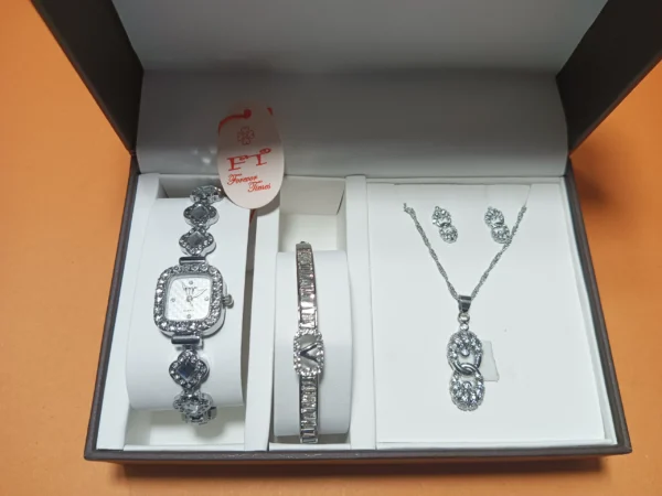 Elegant Jewelry & Watch Storage Box – Stylish & Durable Organizer
