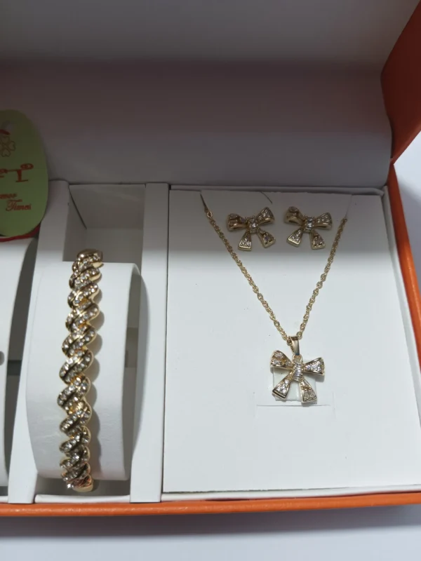 Elegant Jewelry & Watch Storage Box – Stylish & Durable Organizer