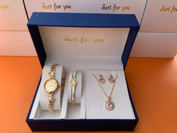 Elegant Golden Jewelry Set for Women
