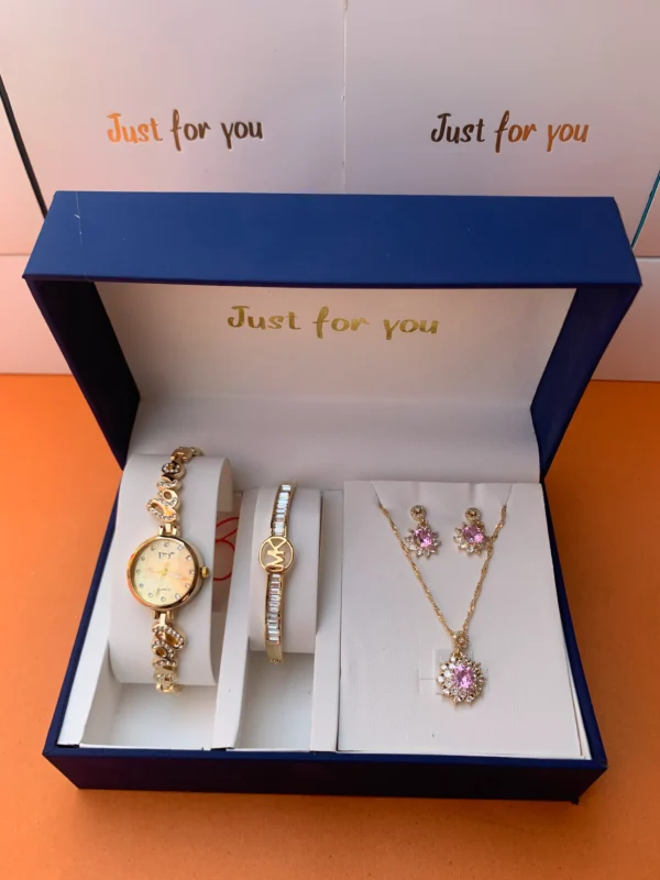 Elegant Golden Jewelry Set for Women