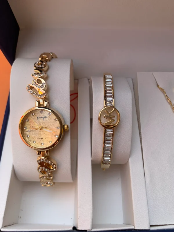 Elegant Golden Jewelry Set for Women
