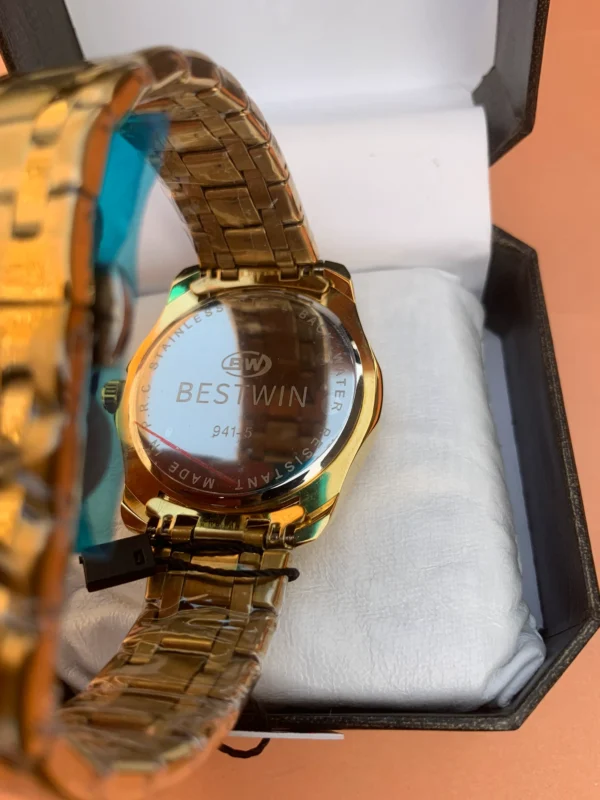 Classic Day-Date Metal Bracelet Watch – 9 Vibrant Dial & Case Combinations