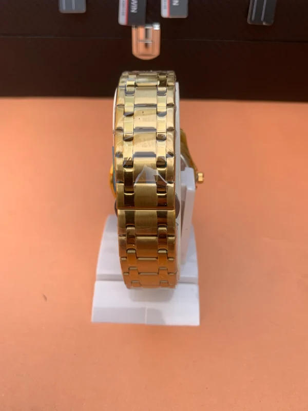 Classic Day-Date Metal Bracelet Watch – 9 Vibrant Dial & Case Combinations