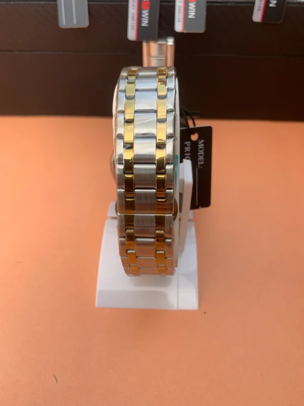 Classic Day-Date Metal Bracelet Watch – 9 Vibrant Dial & Case Combinations