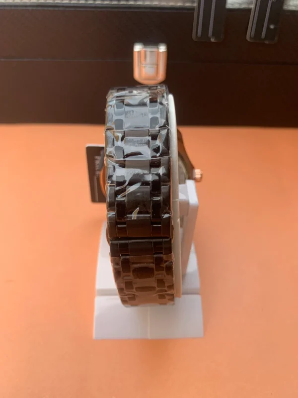 Classic Day-Date Metal Bracelet Watch – 9 Vibrant Dial & Case Combinations