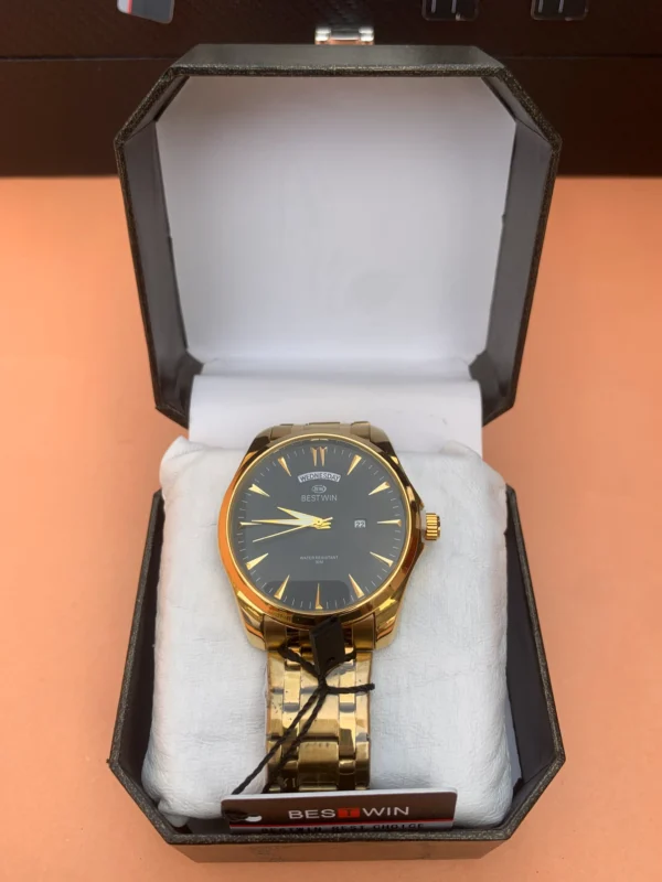 Classic Day-Date Metal Bracelet Watch – 9 Vibrant Dial & Case Combinations