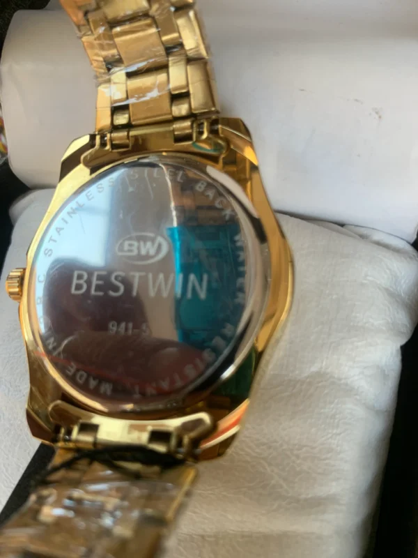 Classic Day-Date Metal Bracelet Watch – 9 Vibrant Dial & Case Combinations