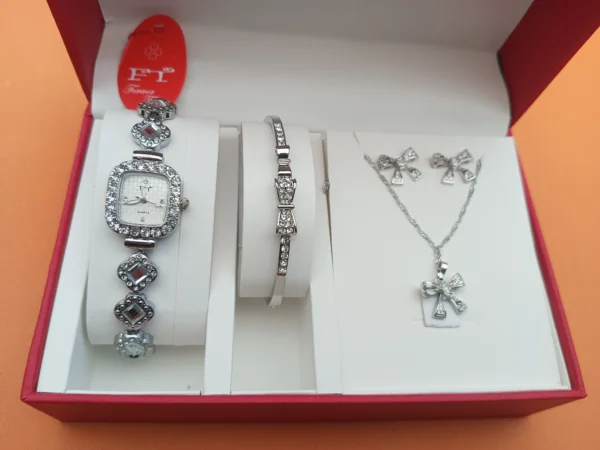 Elegant Bow-Themed Women’s Gift Set