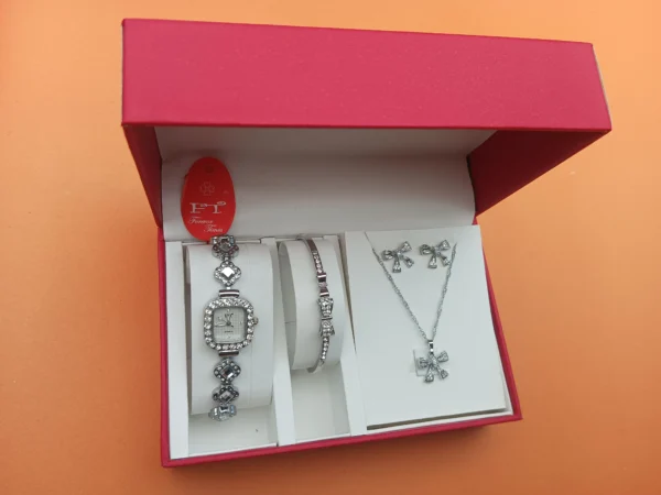 Elegant Bow-Themed Women’s Gift Set