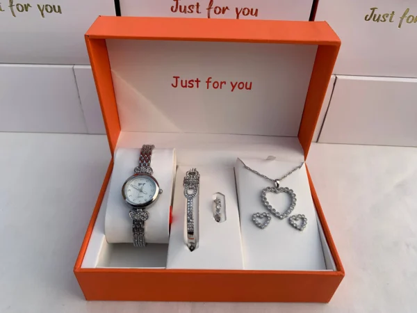 Classic Silver Elegance Gift Set – Timeless Watch & Jewelry Combo