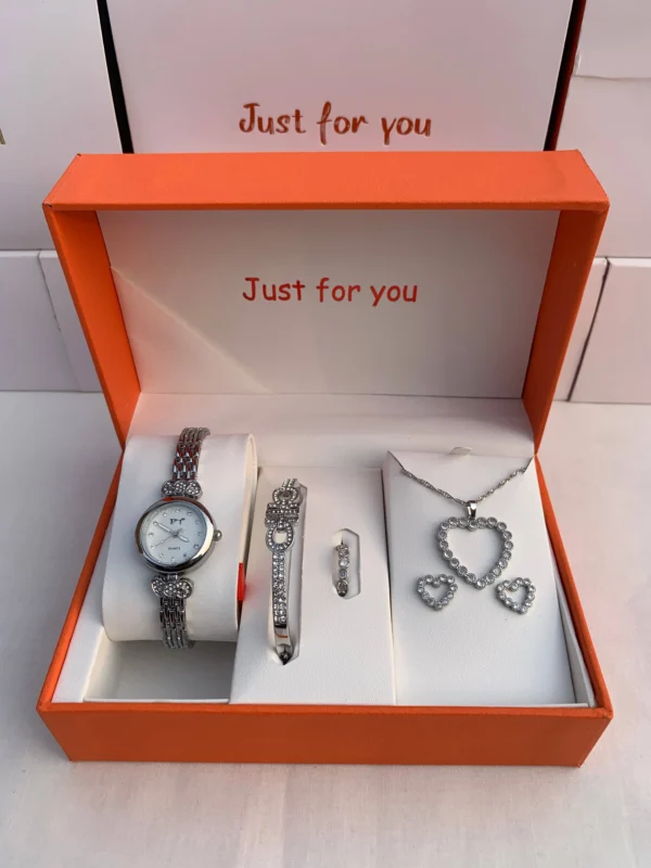 Classic Silver Elegance Gift Set – Timeless Watch & Jewelry Combo
