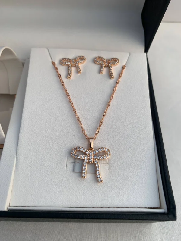 Elegant Rose Gold Gift Set – Watch, Bracelet & Jewelry Combo