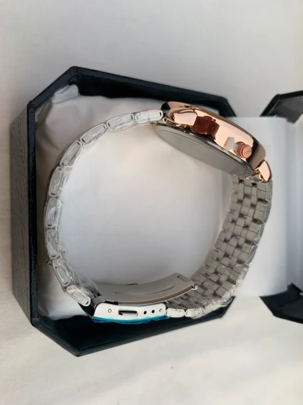 WEIDY Elegant Couple Watch Set – Rose Gold & Silver Edition