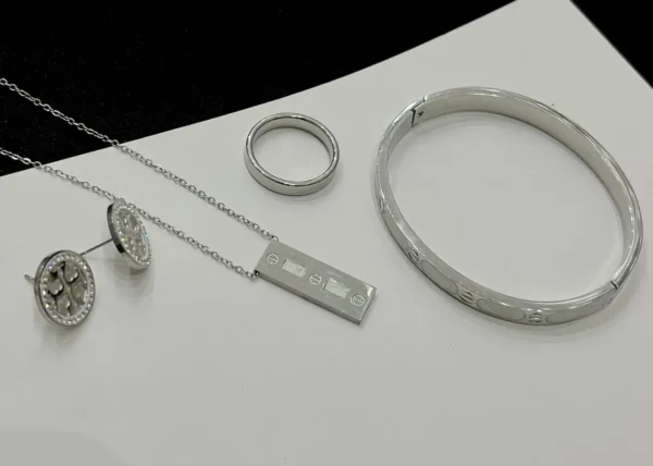 Elegant Silver Love Bangle