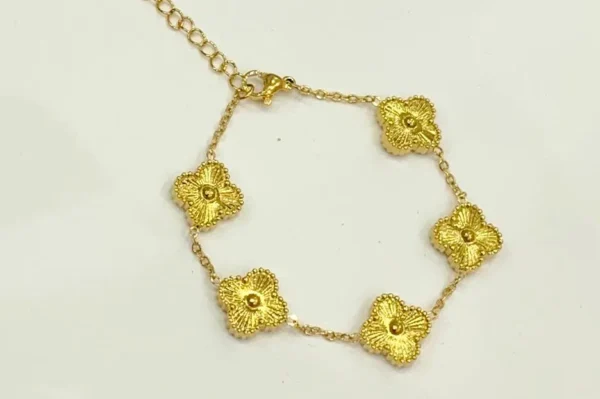 Elegant Clover Charm Bracelet